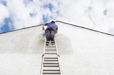 Peinture extérieure aux Pinthières — façades et ravalement
